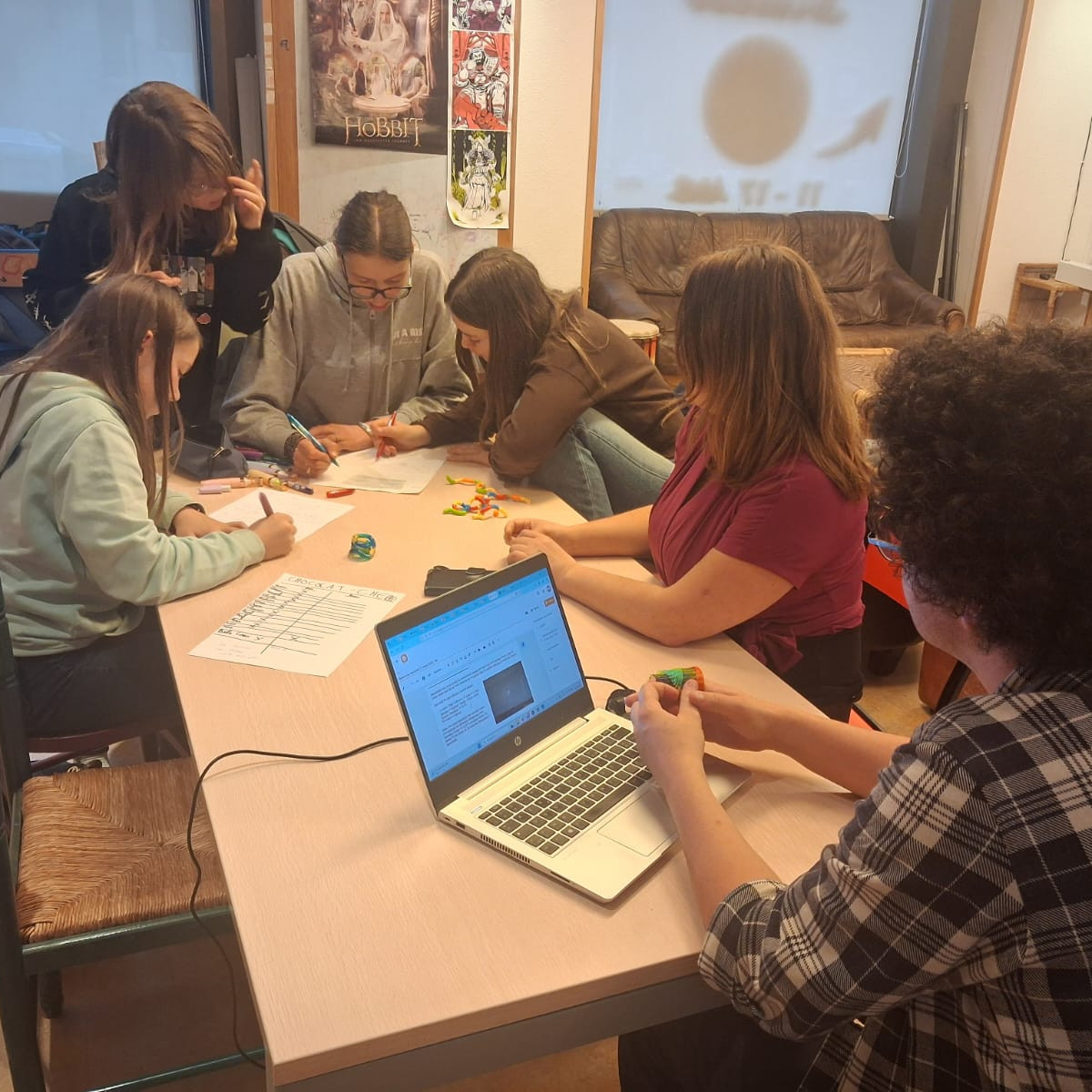 Correspondance radio entre les jeunes du Vercors et Kerkennah en Tunisie